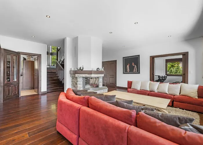 Chalet Noir Pres De La Telecabine A Anzère