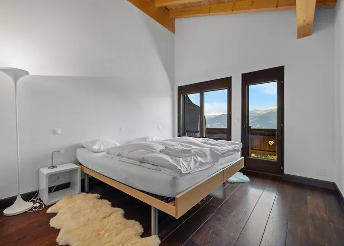 Noir Pres De La Telecabine A Chalet *