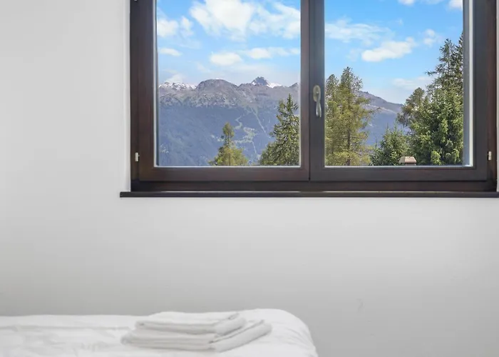 Noir Pres De La Telecabine A