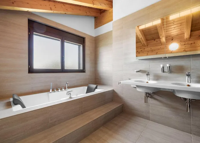 Chalet Noir Pres De La Telecabine A Anzère