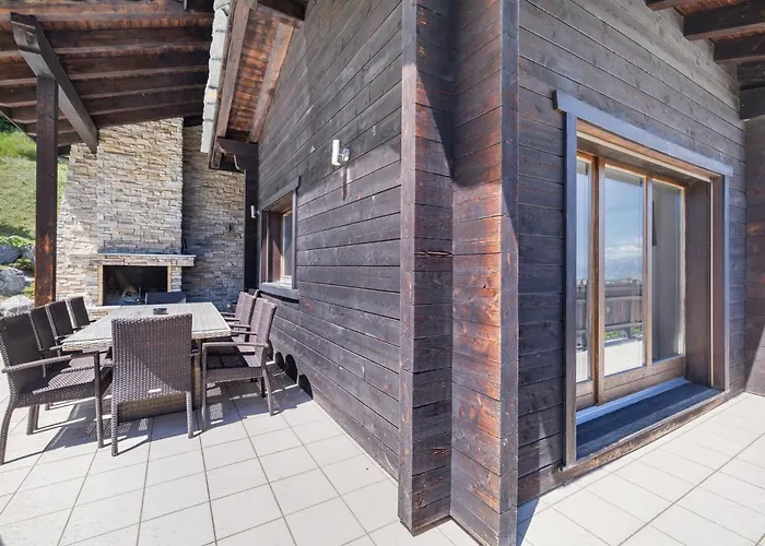 Noir Pres De La Telecabine A Chalet Anzère